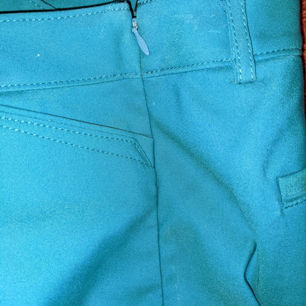 Capris - Picture 2 of 4